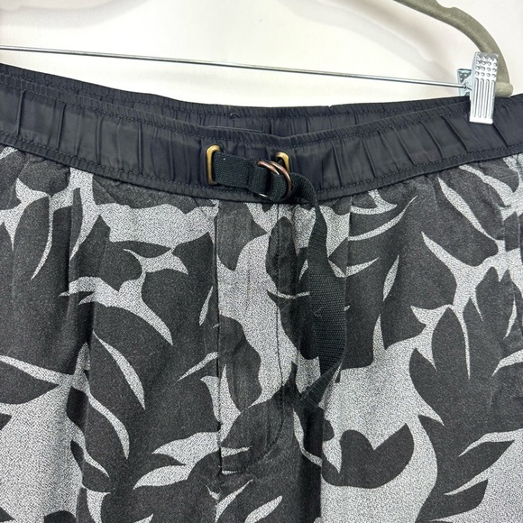 Diesel Men’s XXL Black & Grey Palm Gradient Shorts Cotton Casual /Coastal Resort - Picture 2 of 11